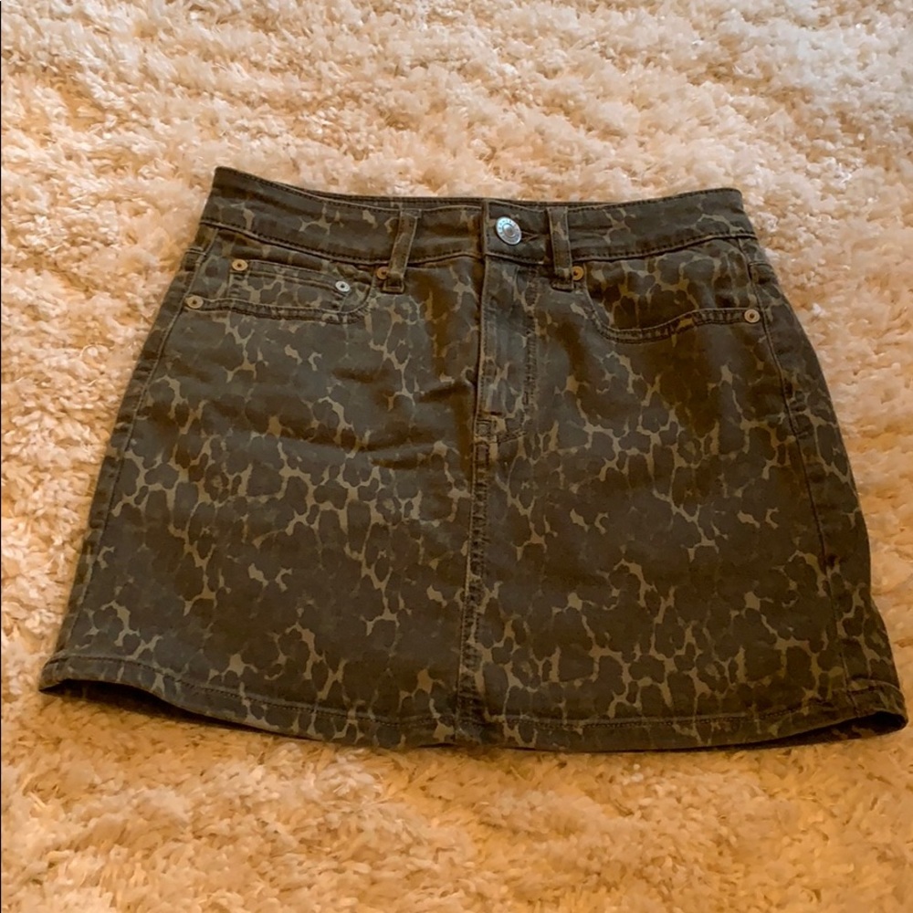 Green cheetah print demin skirt